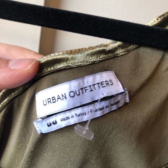 Urban Outfitters Velvet One-Shouldered Cropped Top! - Picture 3 of 4